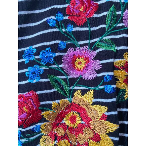 Calvin Klein Striped Floral Top XL B/W Embroidered Boho Chic Statement Shirt - Picture 4 of 6